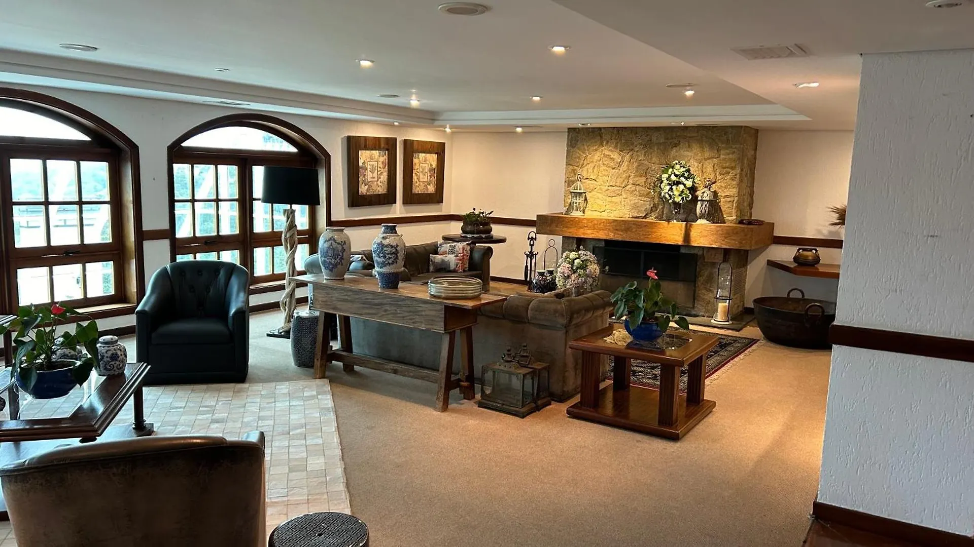 Duplex Luxo Quatre Saisons Mbflats Campos Do Jordao 1公寓式酒店 公寓式酒店